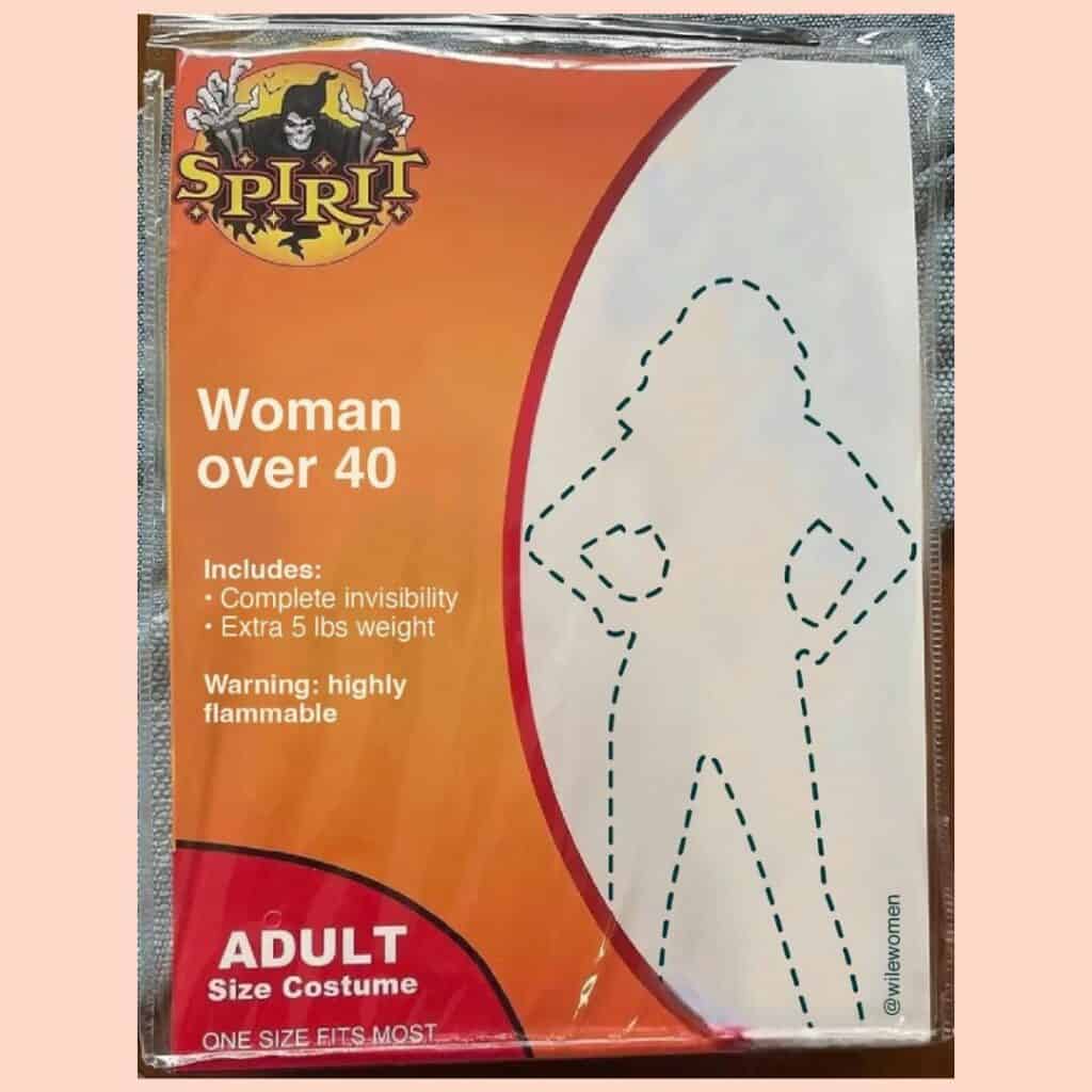 Spirit Kostüm: Frau über 40. Enthält einen Unsichtbarkeitsmantel und 5 Pfund Übergewicht
