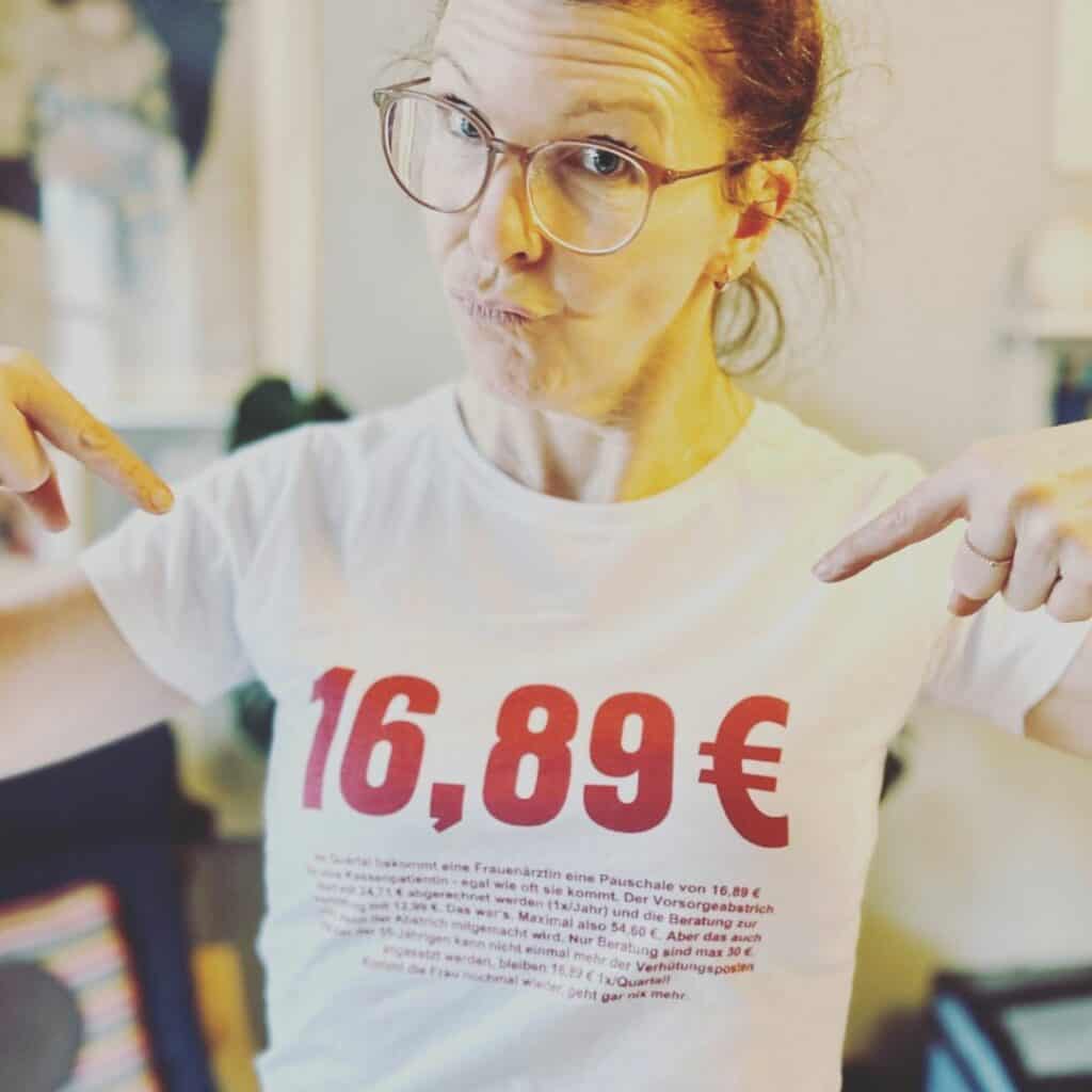 Claudia Sievers trägt das 16,89 Euro T-Shirt