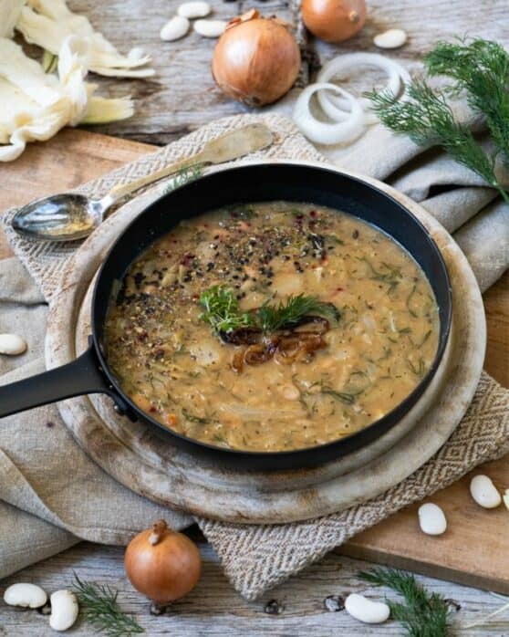 Bohnen mit gerösteten Zwiebeln I Rezept