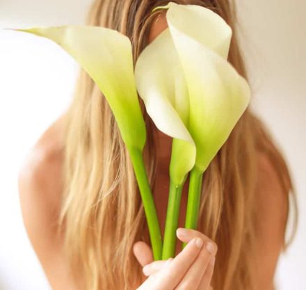 Frau-mit-lilien.jpg