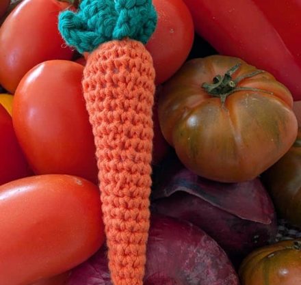 gestrickte Möhre
